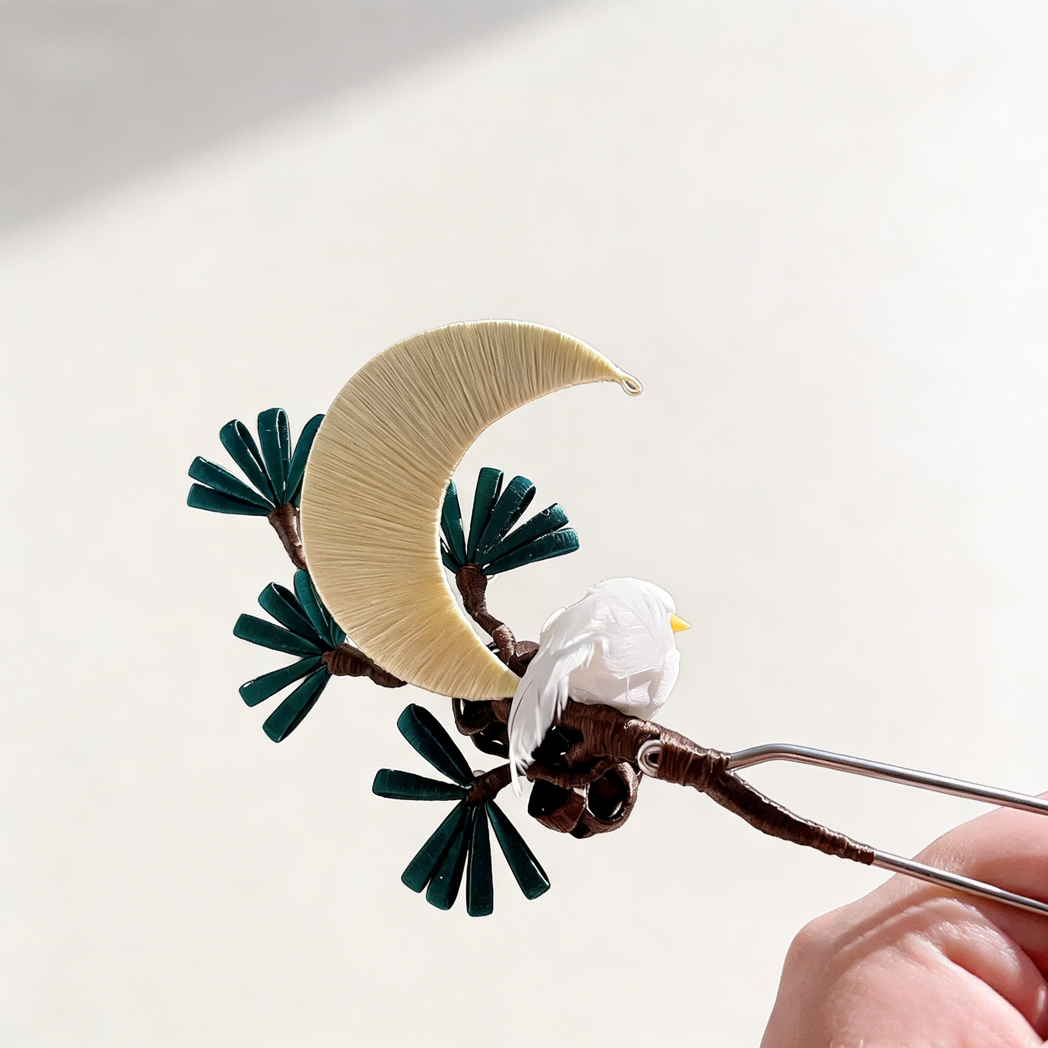 Chinese Intangible Cultural Heritage Handmade Wrapped Flower Pine Tree Moonlight Pine Cone Bird Accessory Hair Ornament Artistic Cute Hairpin David Gold Necklace Yurman