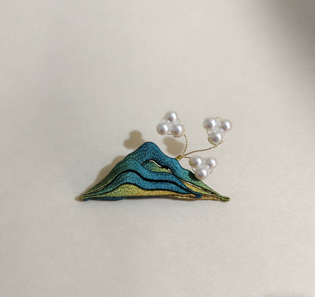 Chinese Intangible Cultural Heritage Woven Flower Shanli Jiangshan Brooch Elegant Light Luxury Chinese Style Gift Can Be Paired with Shirts and Suits David Gold Necklace Yurman