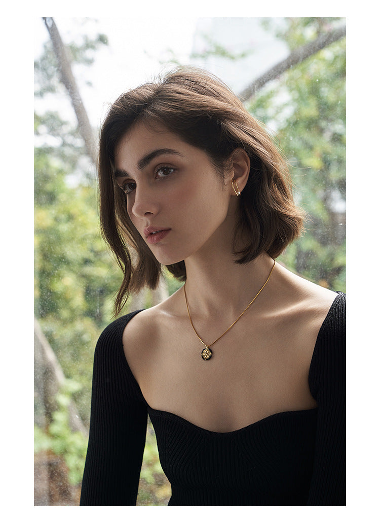 Ear Clip Type Painless No Ear Piercing Female Temperament Niche Ear Hook Side Ear Bone Clip 0528