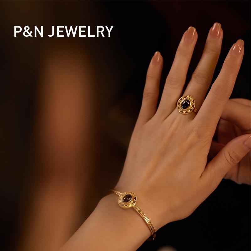 French Minimalist Retro Fashion Elegant Light Luxury Ring