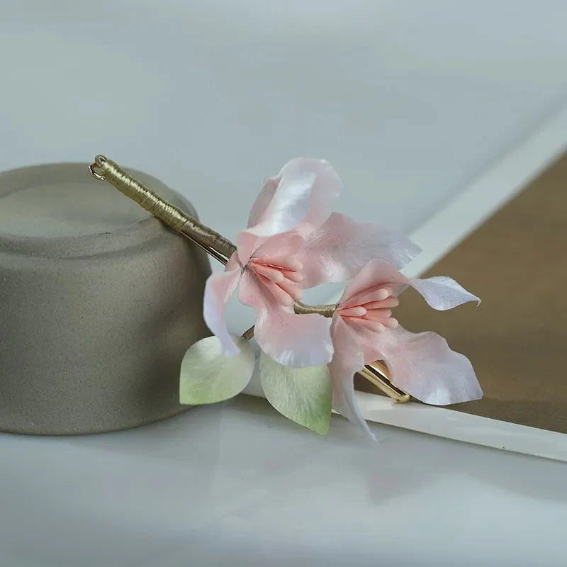 Chinese Intangible Cultural Heritage Silk Velvet Flower New Chinese Style Peach Blossom Brooch Super Fairy Gentle Accessories David Gold Necklace Yurman