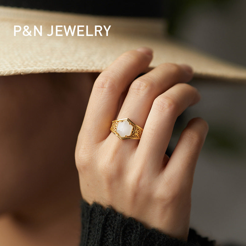 French Retro Carved Fashion Light Luxury Lace Ring