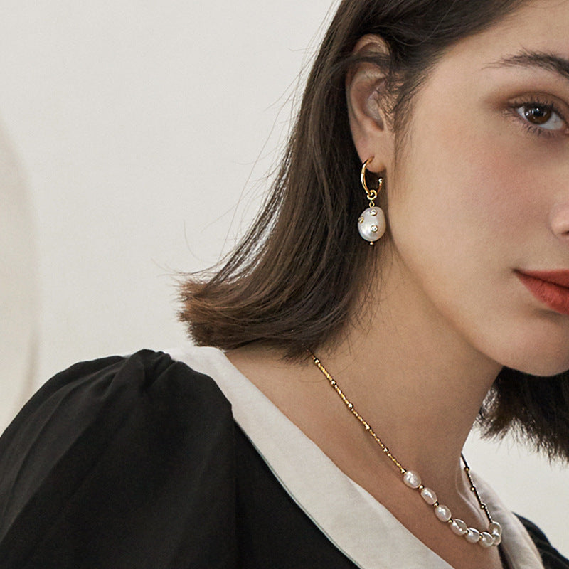 Pearl Stud Earrings Vintage Hepburn Style High-end French Niche Brand Earrings for Women Baroque Earrings Jewelry Davidjewelry david001