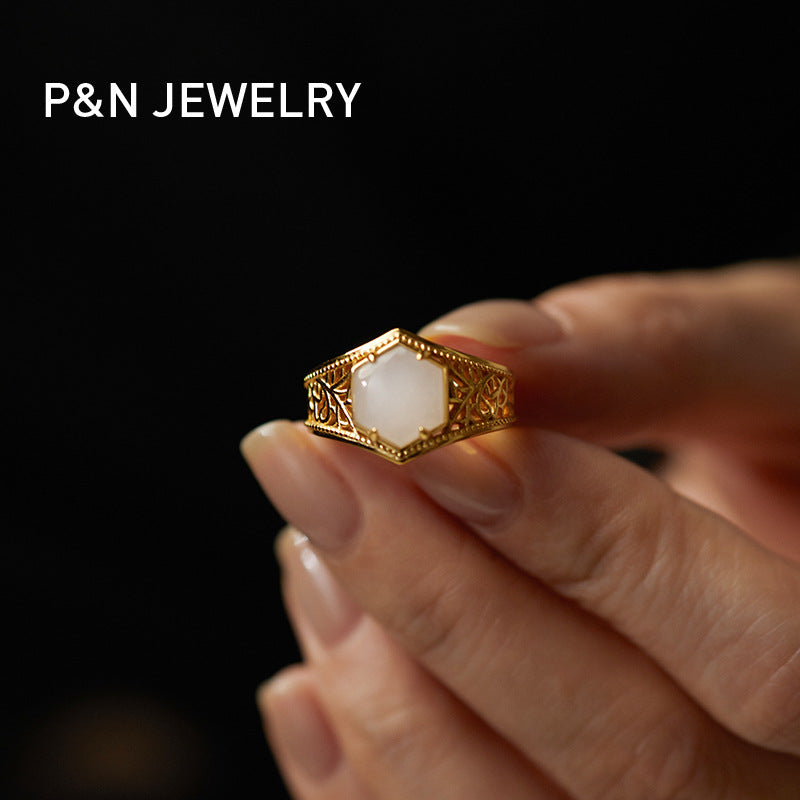 French Retro Carved Fashion Light Luxury Lace Ring